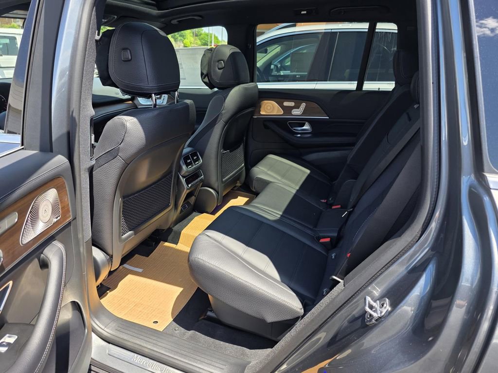 New 2026 Mercedes-Benz GLS 580 4MATIC image 27