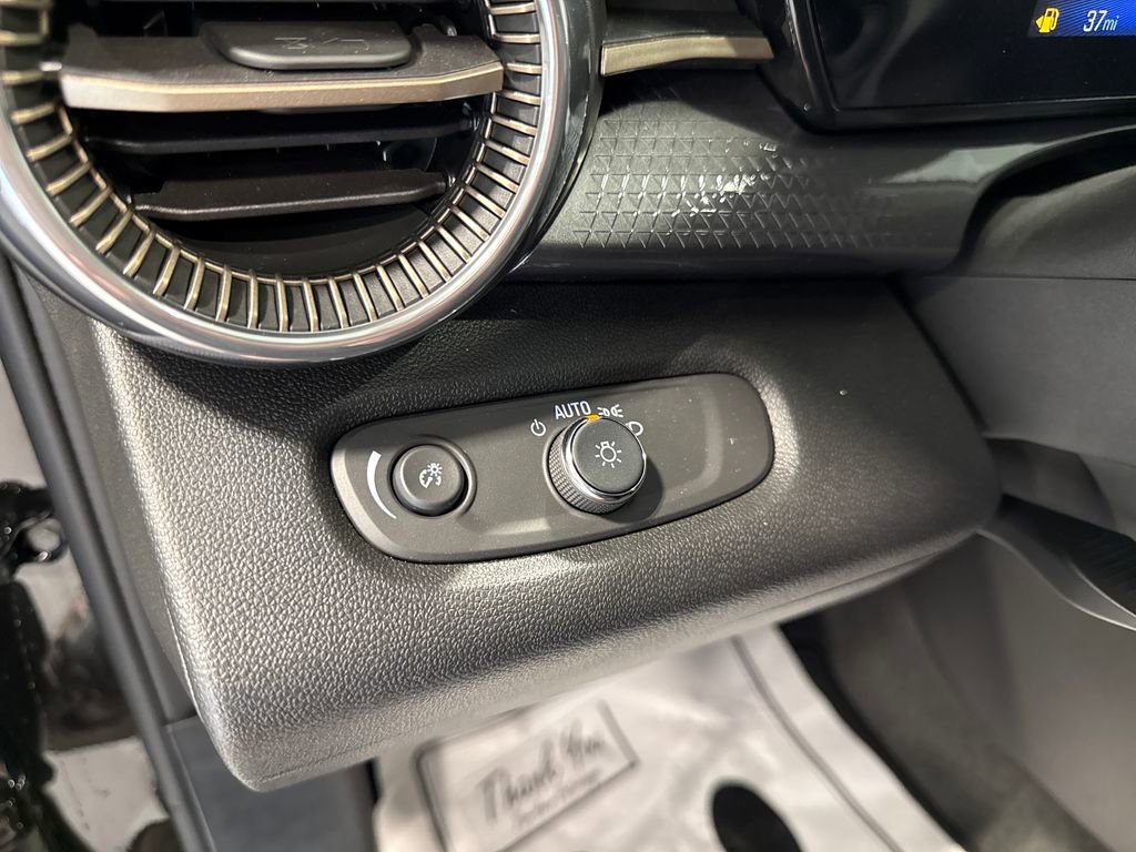 New 2026 Chevrolet Trax ACTIV FWD image 10