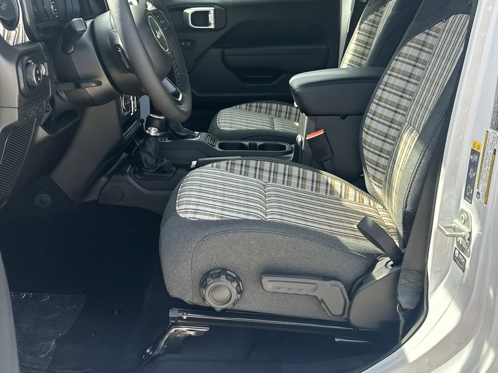 New 2026 Jeep Gladiator Sport AWD/4WD image 9