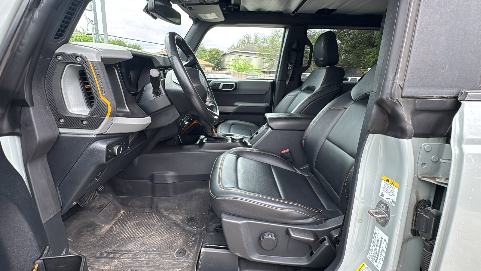 Used 2022 Ford Bronco Badlands image 9