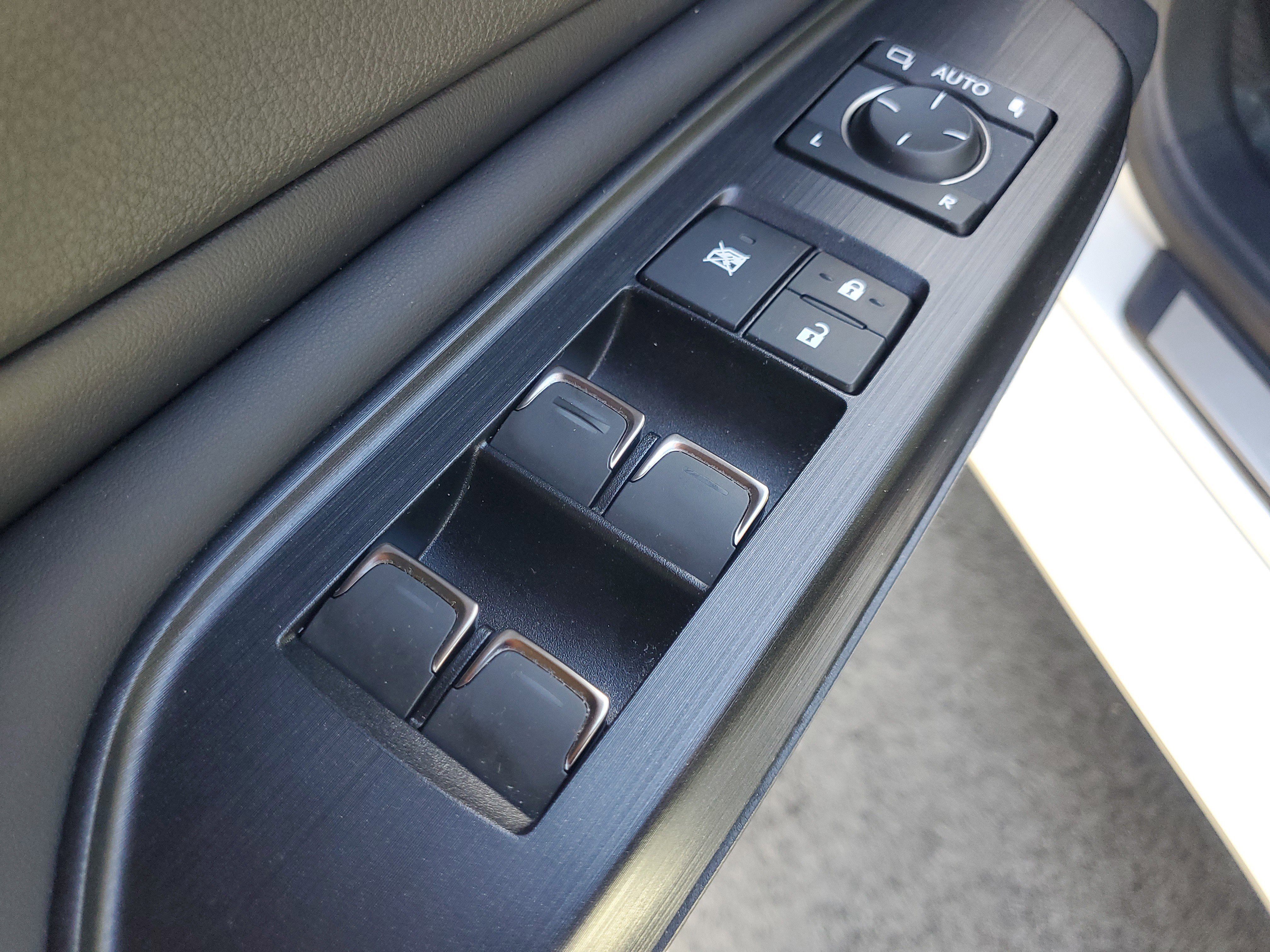 Used 2021 Lexus ES 350 w/ Premium Package image 19