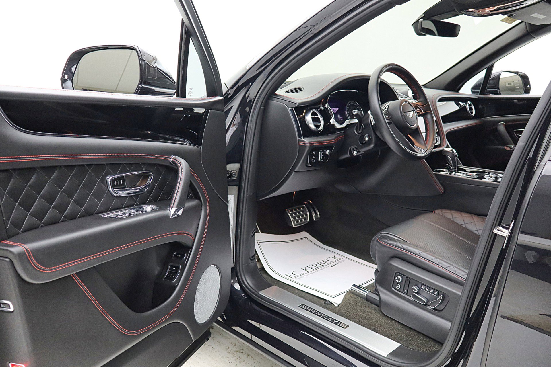 Certified 2017 Bentley Bentayga image 45