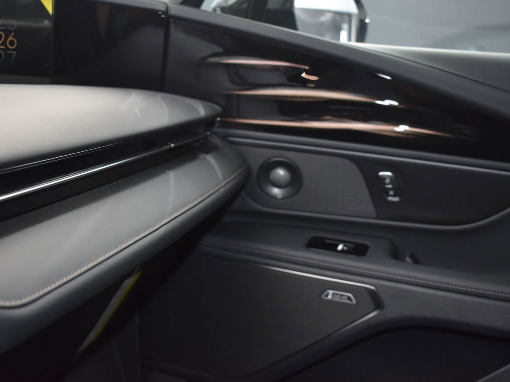 New 2026 Lincoln Nautilus Reserve AWD/4WD image 13