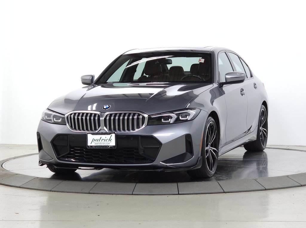 Used 2024 BMW 330i xDrive Sedan w/ M Sport Package AWD/4WD image 4
