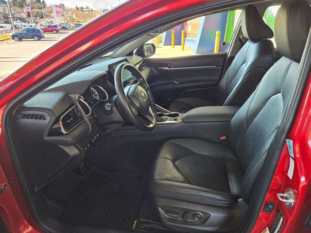 Used 2023 Toyota Camry XLE w/ Cold Weather Package FWD image 12