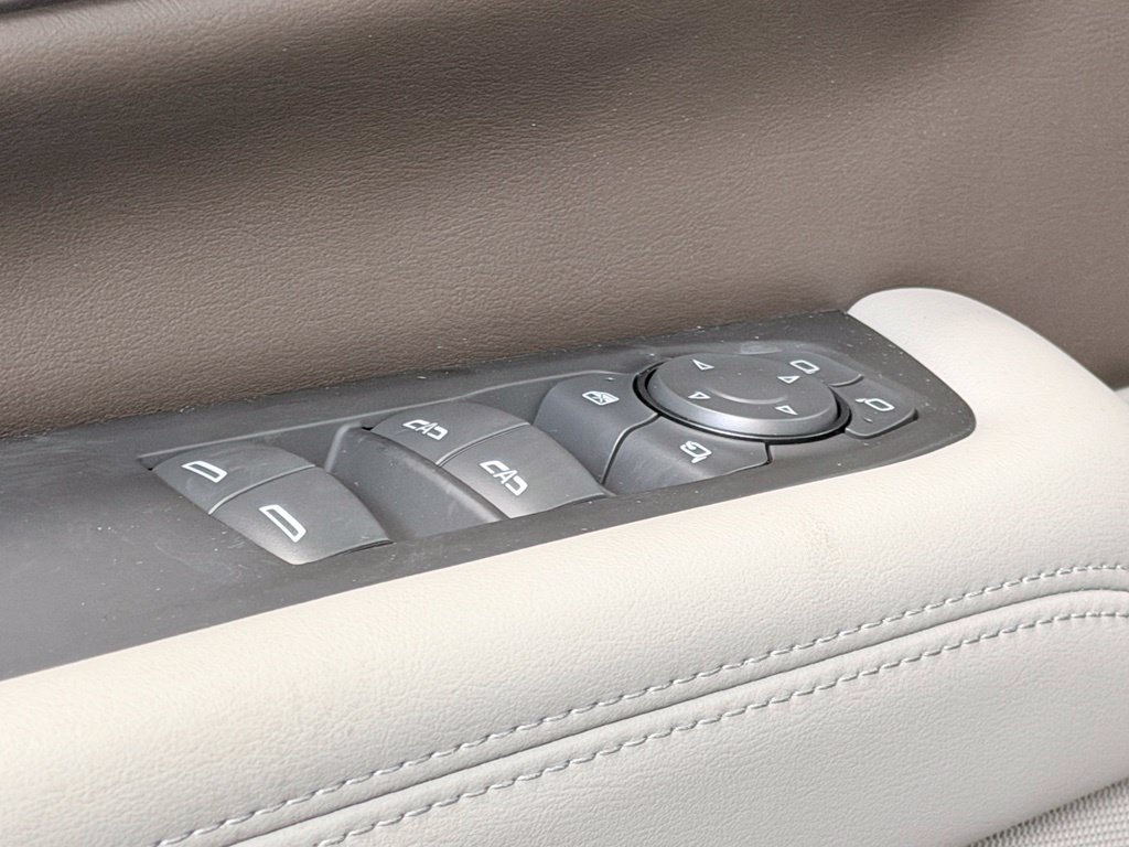 New 2026 GMC Yukon XL Elevation w/ Elevation Premium Package AWD/4WD image 11
