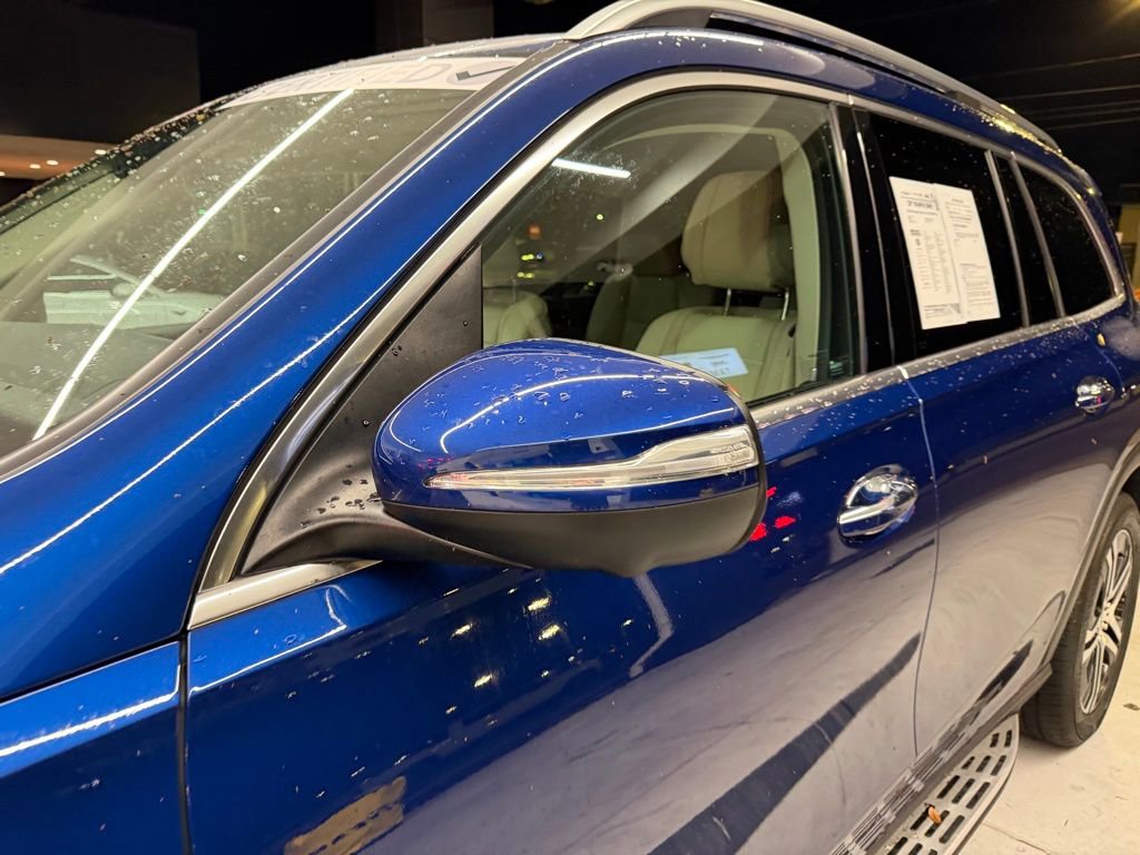 Used 2022 Mercedes-Benz GLS 450 4MATIC image 10