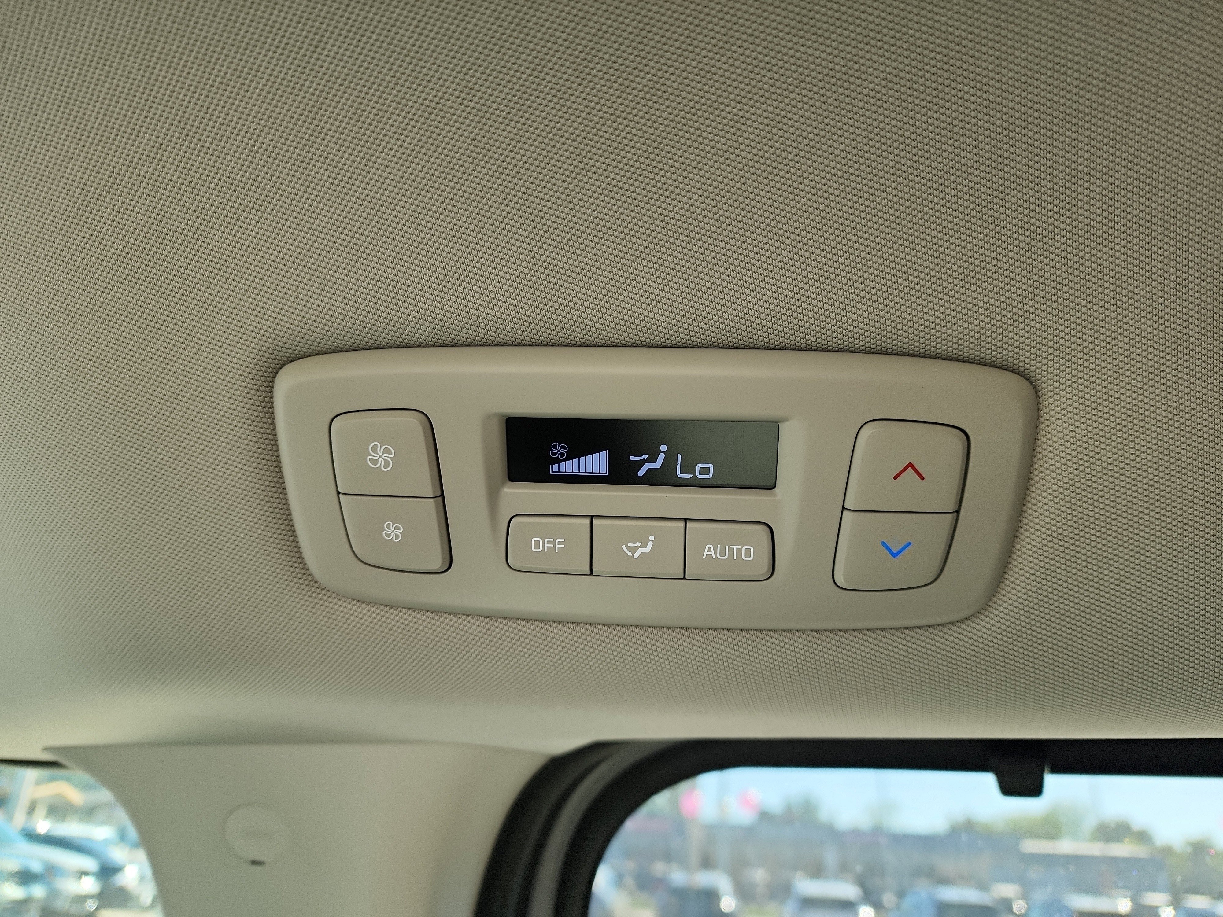 New 2026 Kia Carnival EX image 8