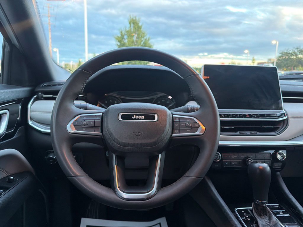 Used 2024 Jeep Compass Limited AWD/4WD image 20