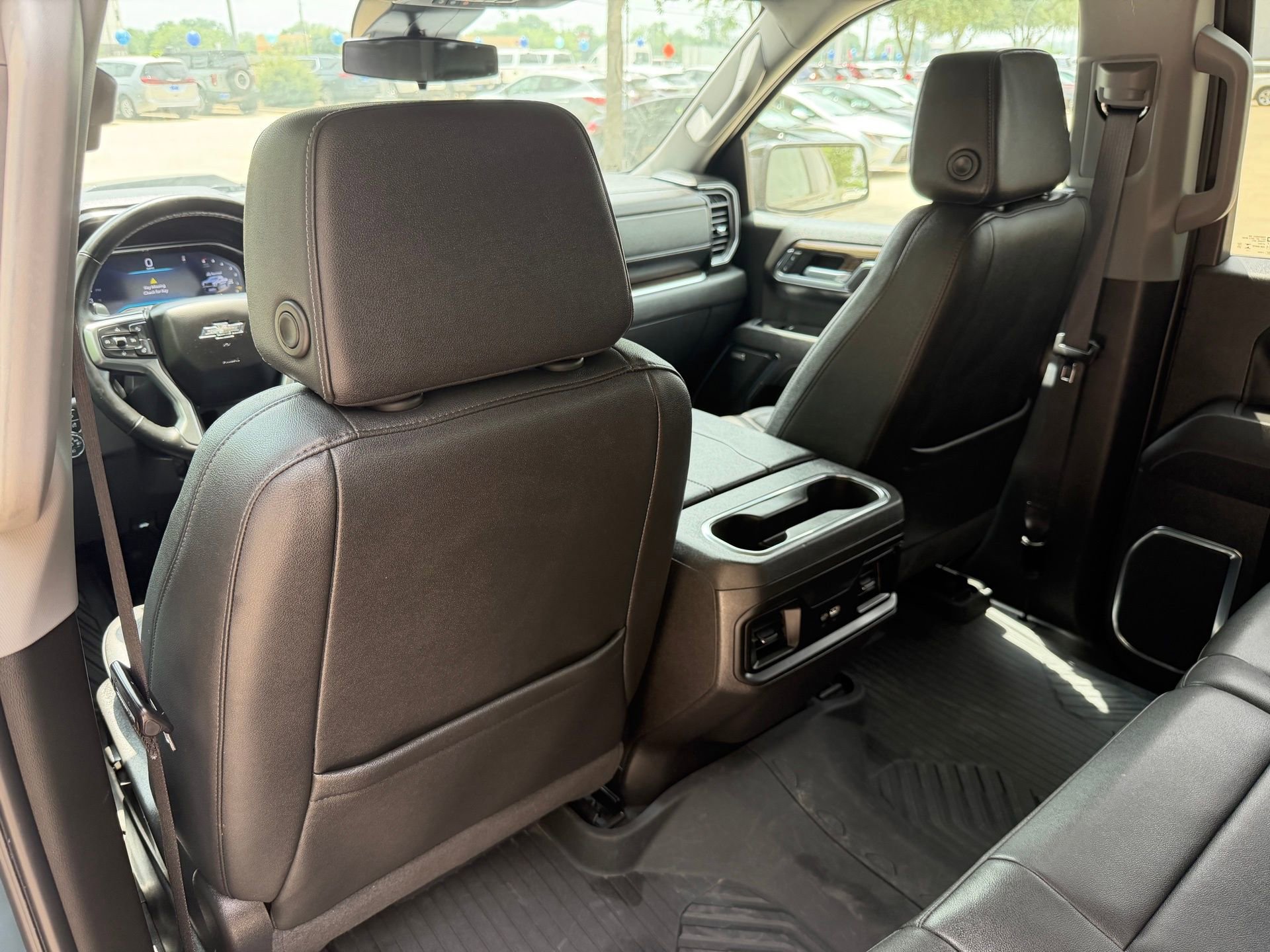Used 2025 Chevrolet Silverado 1500 LT Trail Boss w/ LT Trail Boss Premium Package AWD/4WD image 23
