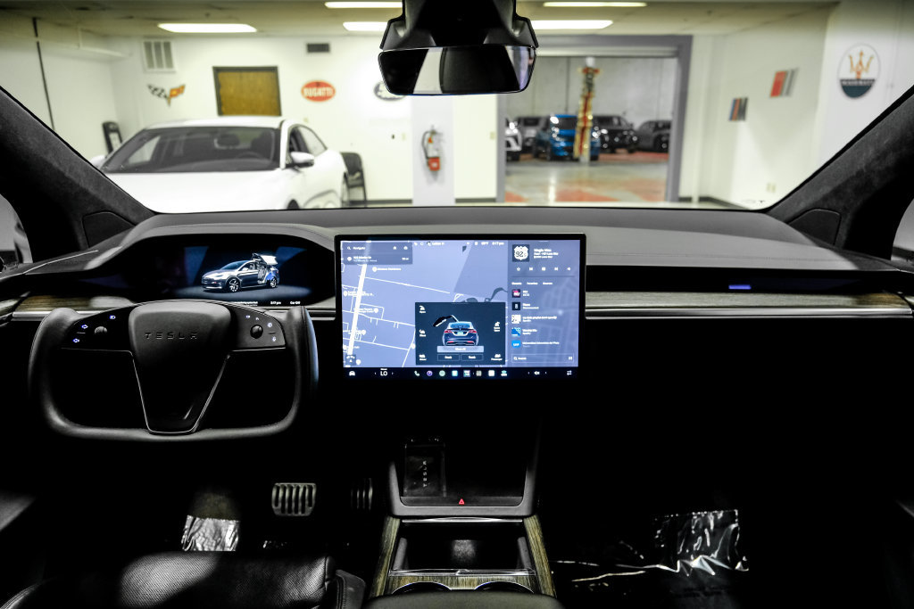 Used 2022 Tesla Model X AWD/4WD image 16