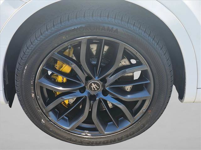 Used 2022 Maserati Levante Modena AWD/4WD image 25