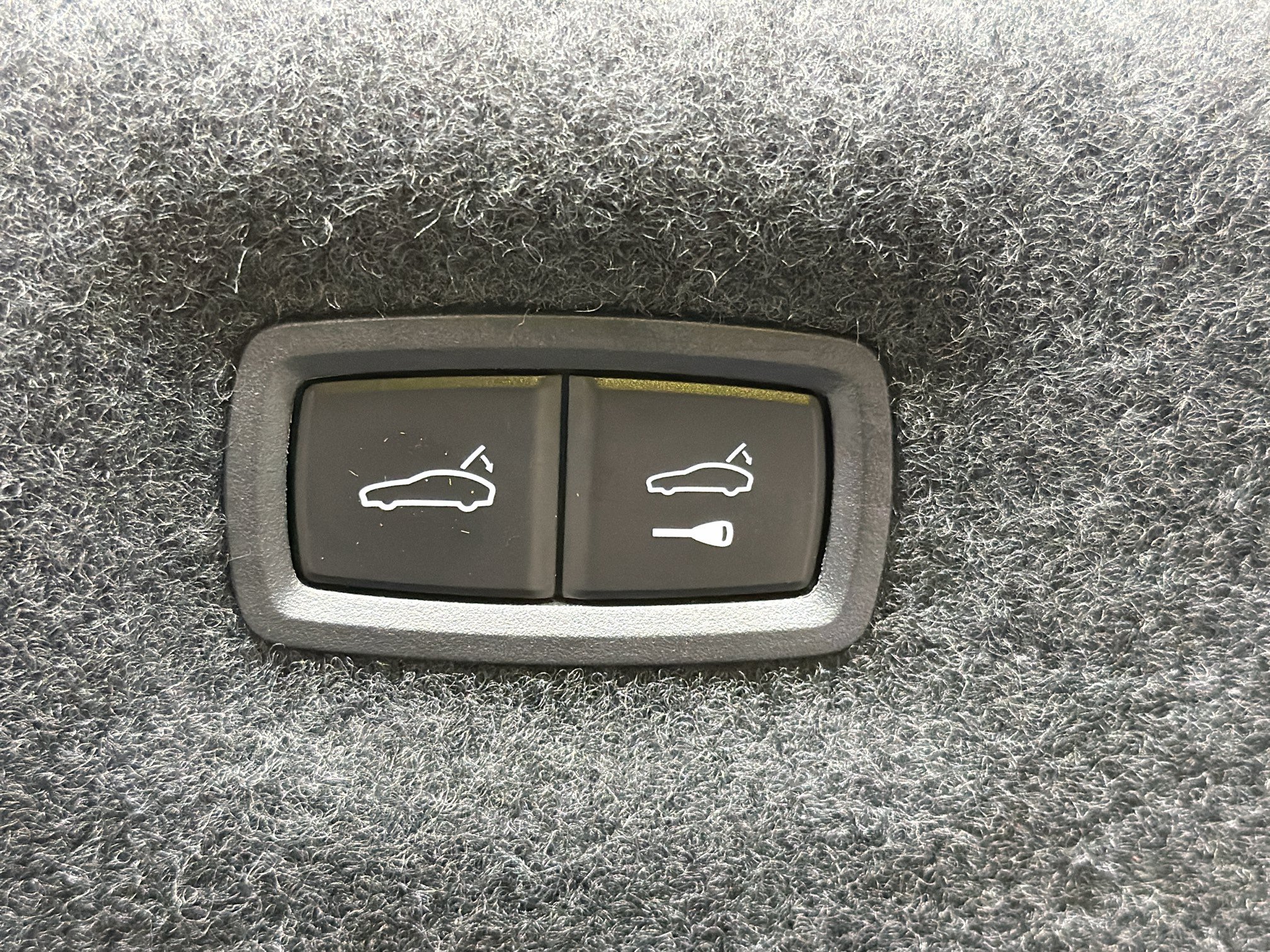 Certified 2026 Porsche Taycan AWD/4WD image 14