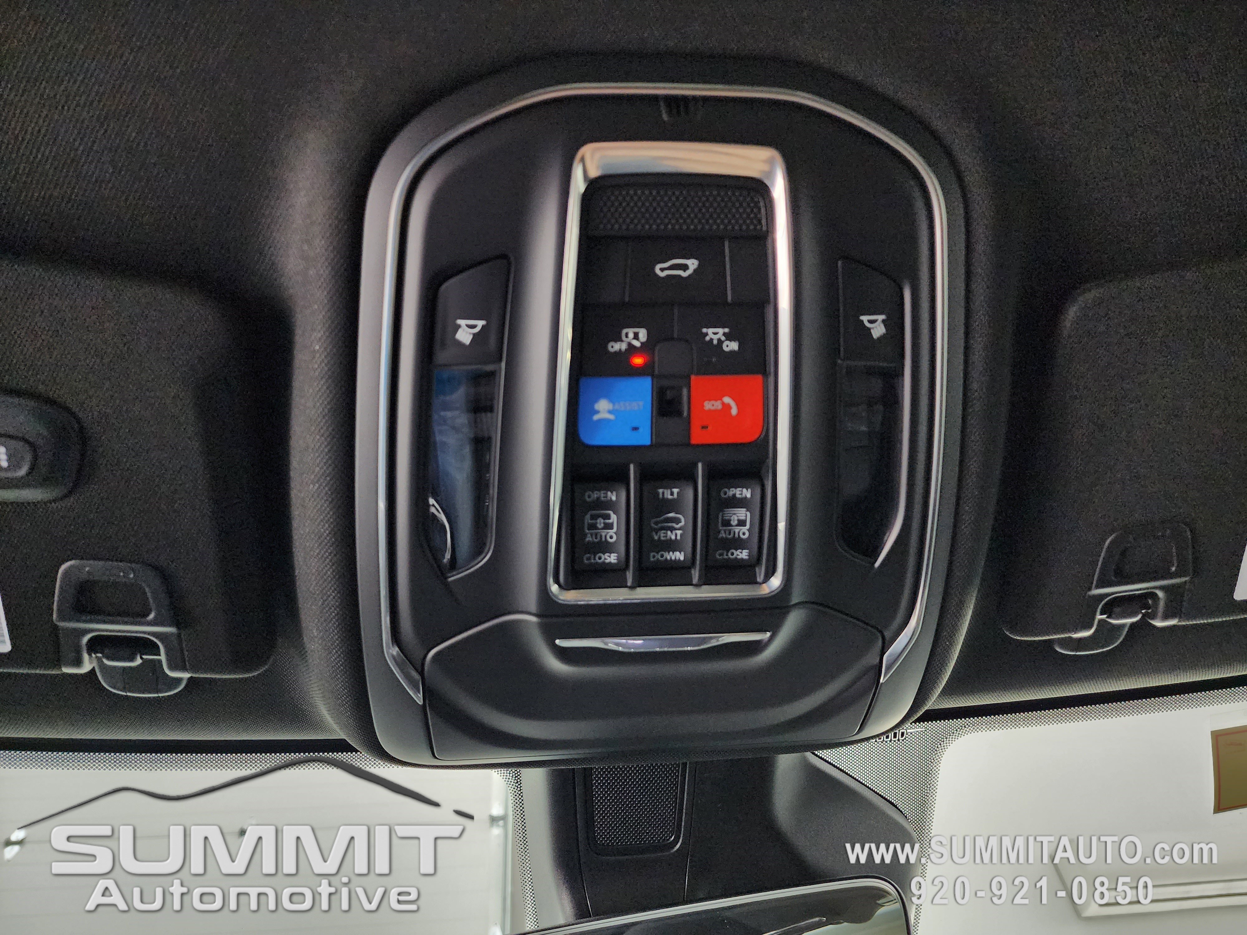 New 2025 Jeep Grand Cherokee Limited w/ Black Appearance Package image 61