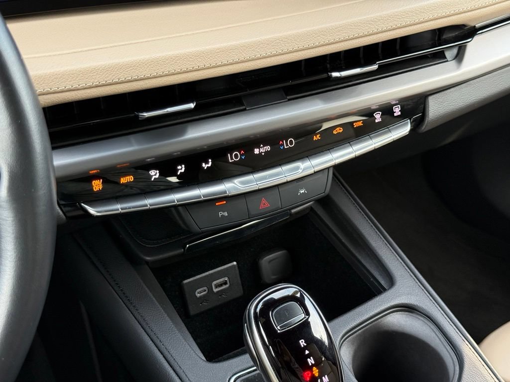 Certified 2025 Cadillac XT4 Premium Luxury FWD image 34