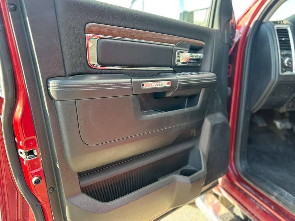 Used 2014 RAM 1500 Laramie image 11