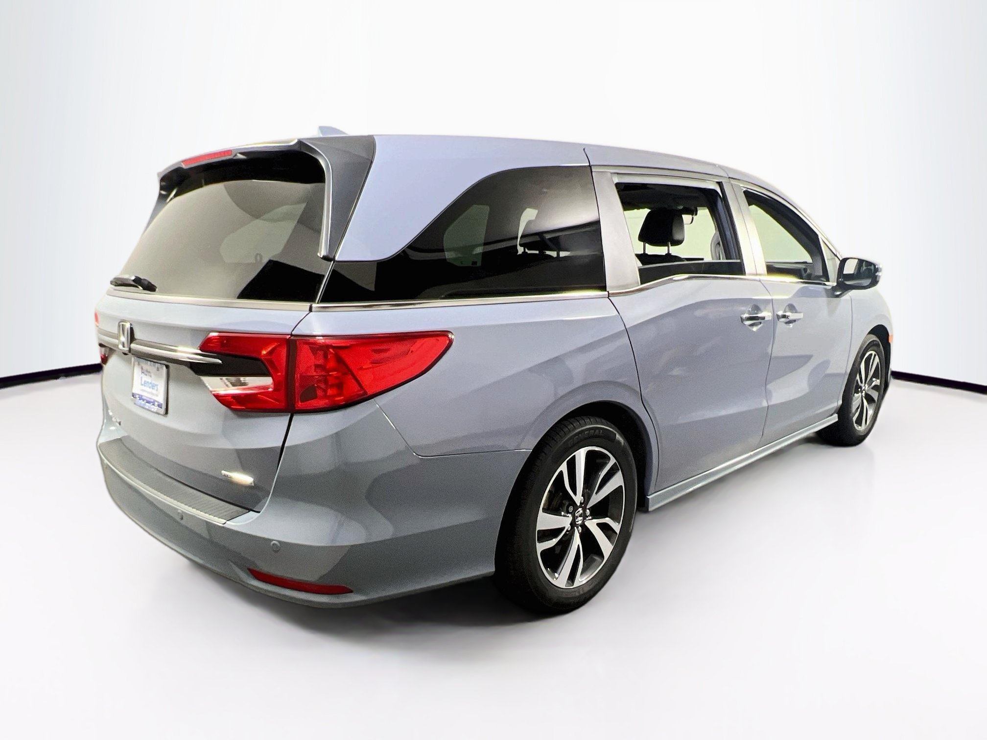Used 2023 Honda Odyssey Touring image 5