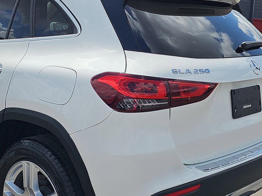 Used 2021 Mercedes-Benz GLA 250 w/ Premium Package image 36