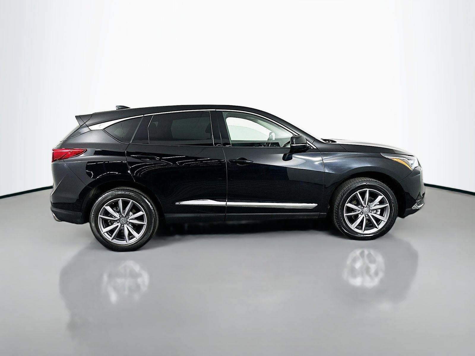 Used 2023 Acura RDX w/ Technology Package AWD/4WD image 8