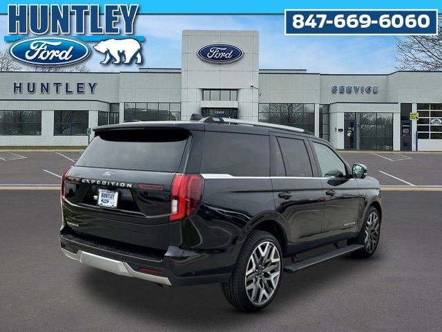 Used 2025 Ford Expedition Platinum w/ Platinum Ultimate Package AWD/4WD image 5