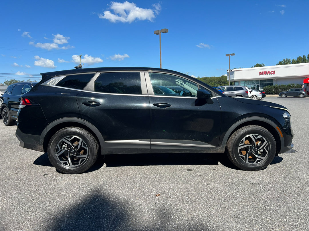 Certified 2023 Kia Sportage LX image 8