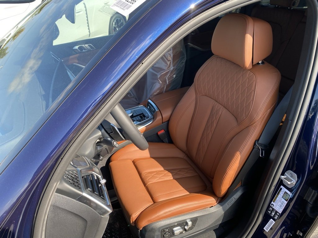 New 2026 BMW X5 M60i w/ Executive Package image 12