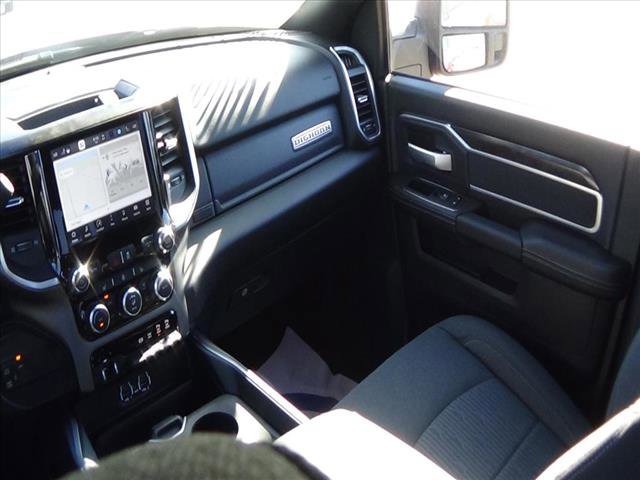 Used 2024 RAM 2500 Big Horn w/ Sport Appearance Package image 32