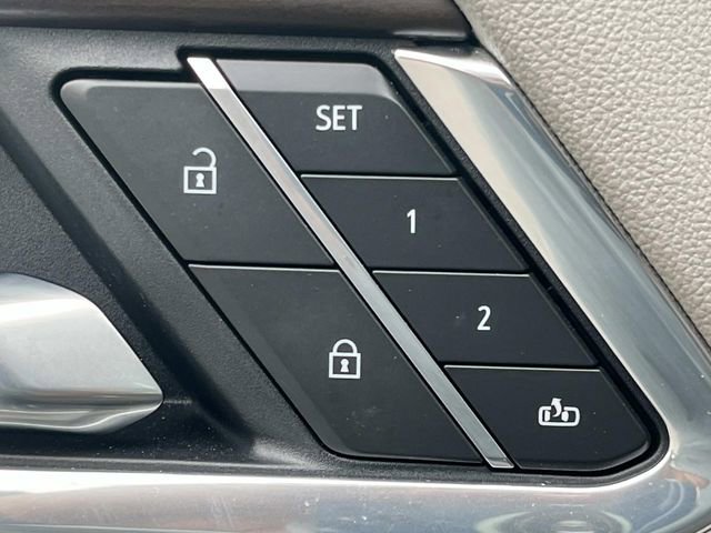 Used 2025 GMC Sierra 1500 SLT w/ SLT Premium Plus Package image 37