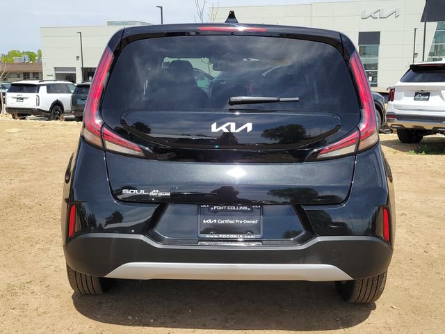 Used 2025 Kia Soul LX w/ LX Technology Package FWD image 4