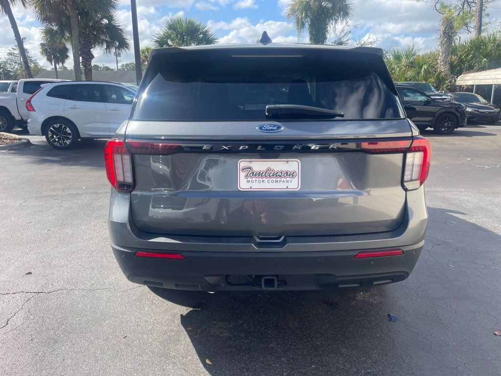 Used 2026 Ford Explorer Active RWD image 4