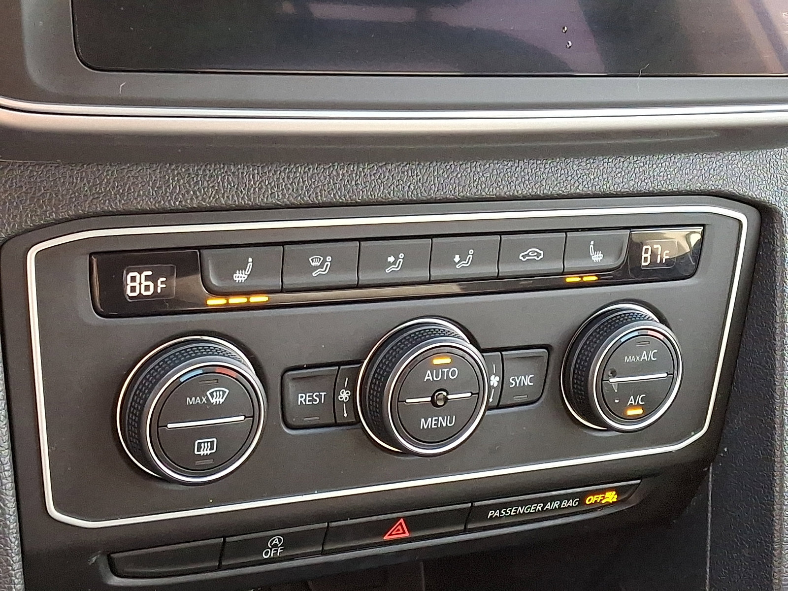 Used 2018 Volkswagen Atlas SE image 16