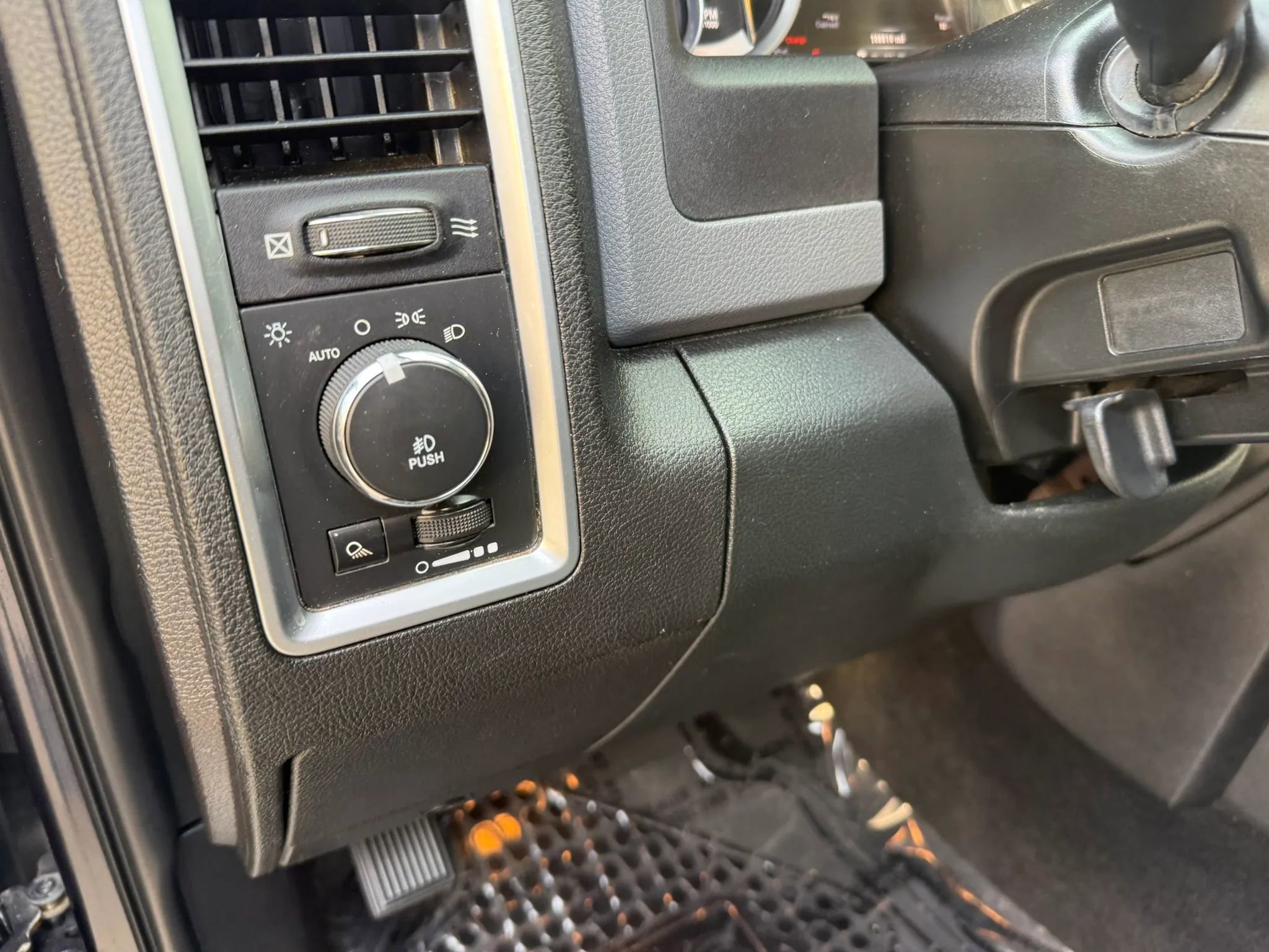 Used 2014 RAM 1500 Lone Star image 10