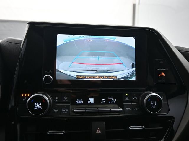 Used 2023 Toyota Highlander XLE image 21