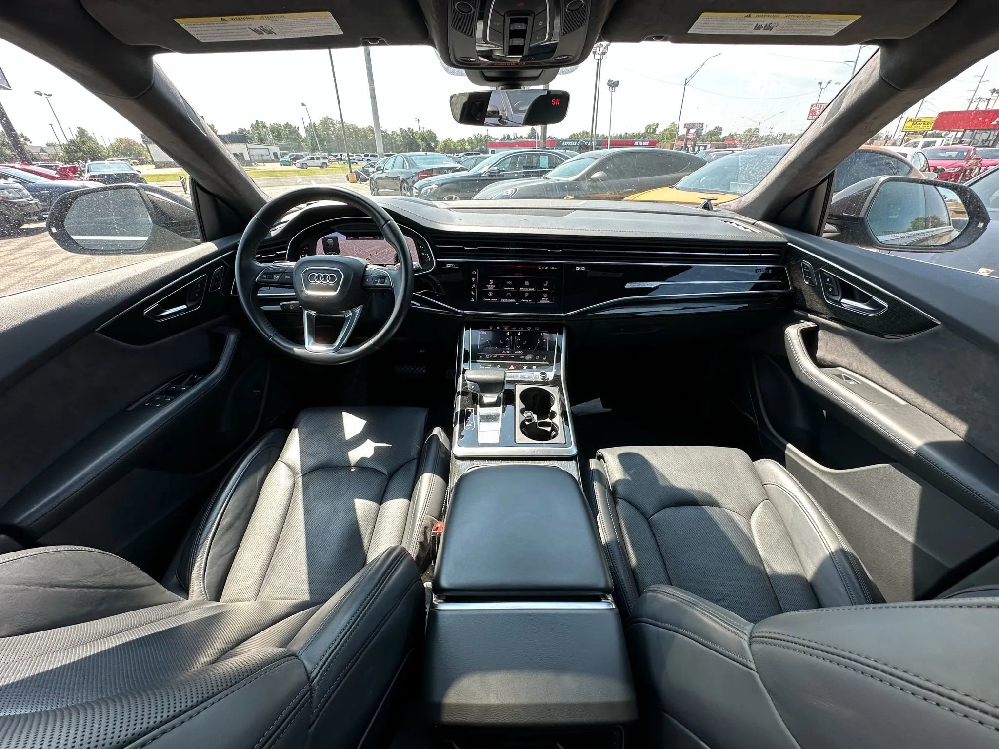 Used 2019 Audi Q8 Prestige w/ Luxury Package AWD/4WD image 2