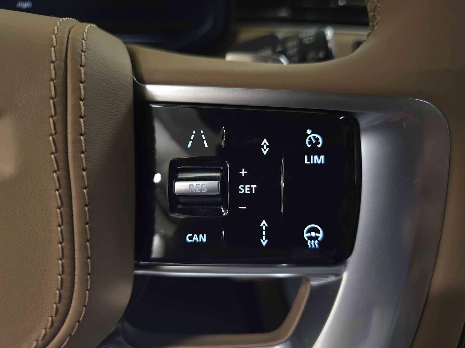 New 2026 Land Rover Range Rover SE image 31