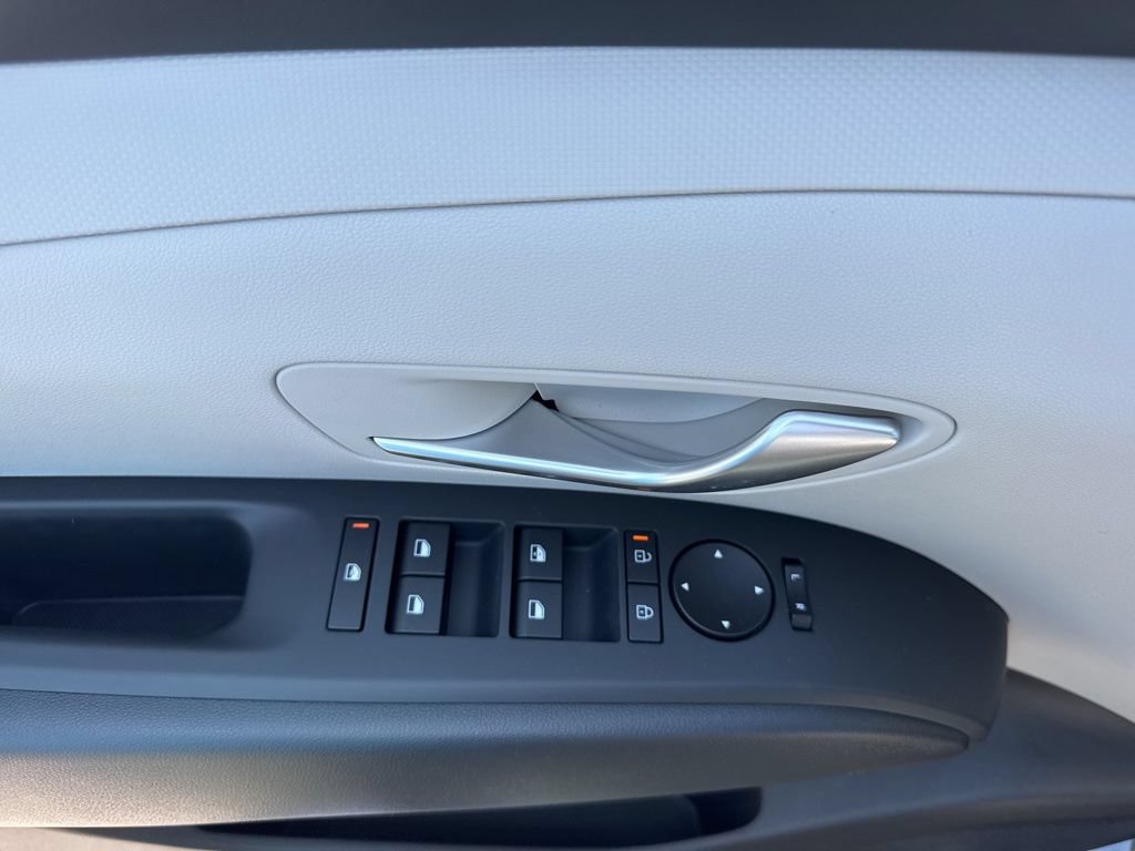 New 2026 Hyundai Tucson Blue SE AWD/4WD image 9