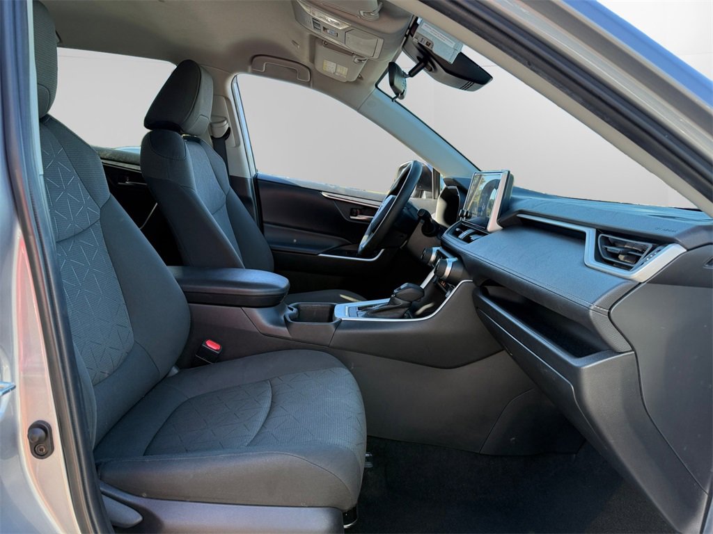 Used 2023 Toyota RAV4 XLE image 15
