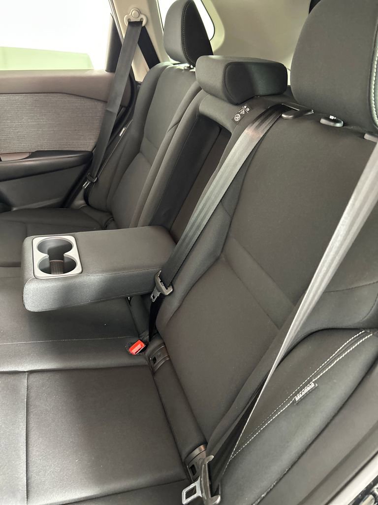 Used 2023 Nissan Rogue S image 17