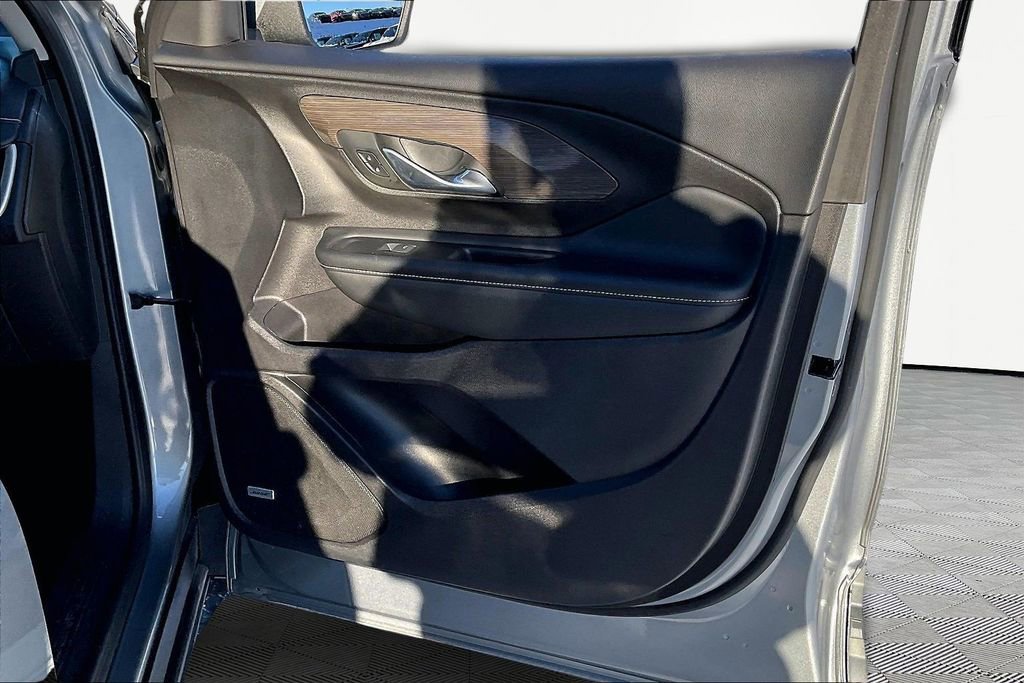 Used 2024 GMC Terrain Denali image 28