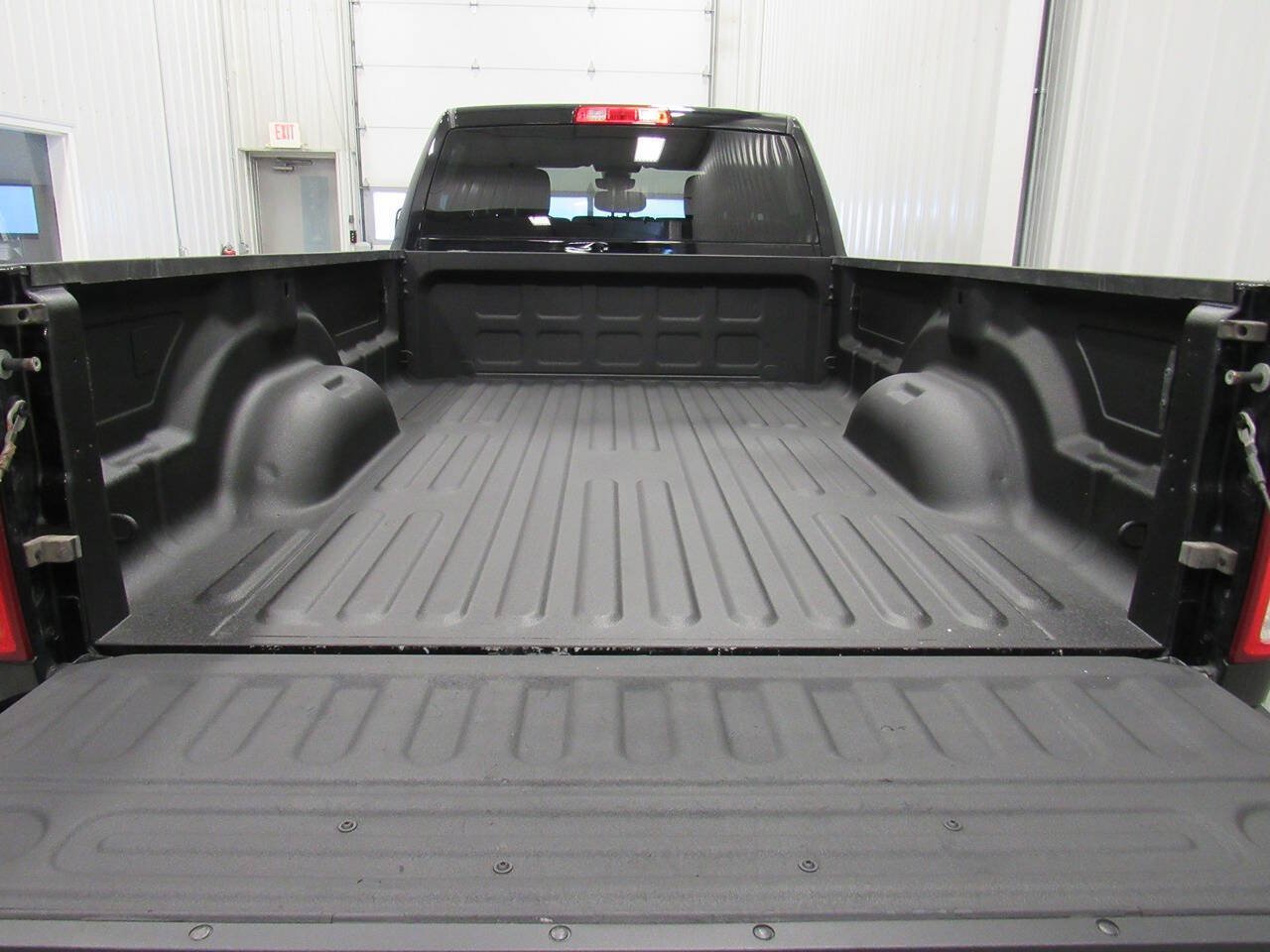 Used 2021 RAM 2500 Big Horn w/ Level 1 Equipment Group AWD/4WD image 17