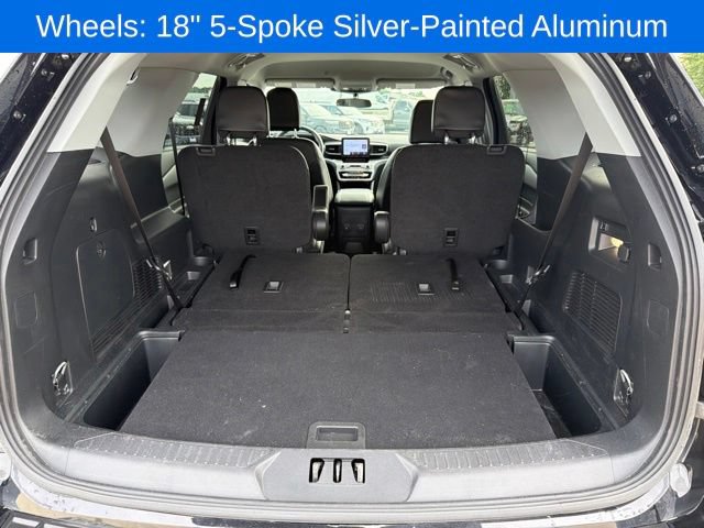 Used 2024 Ford Explorer XLT w/ Equipment Group 202A AWD/4WD image 21