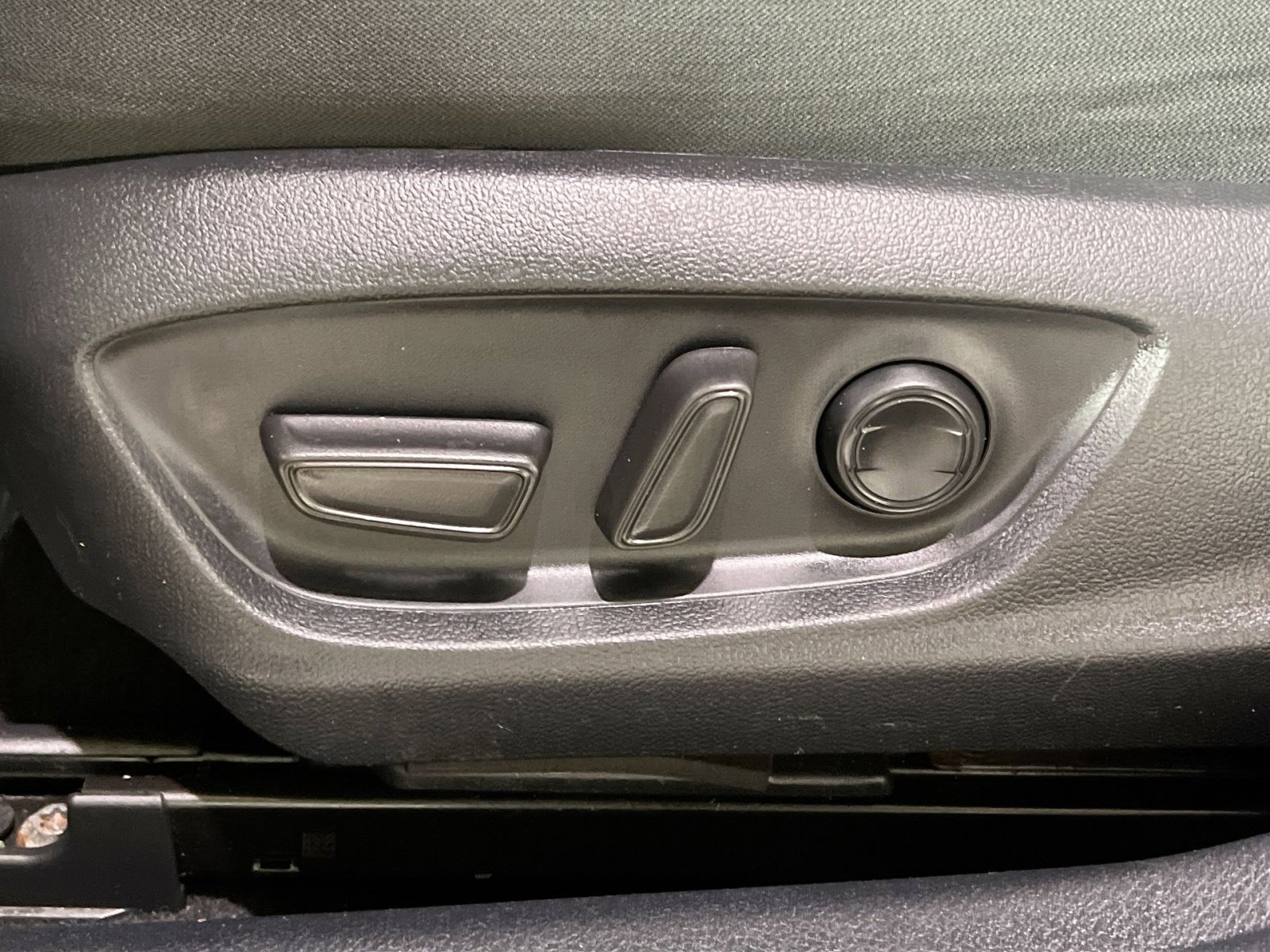 Used 2022 Toyota Camry LE image 23