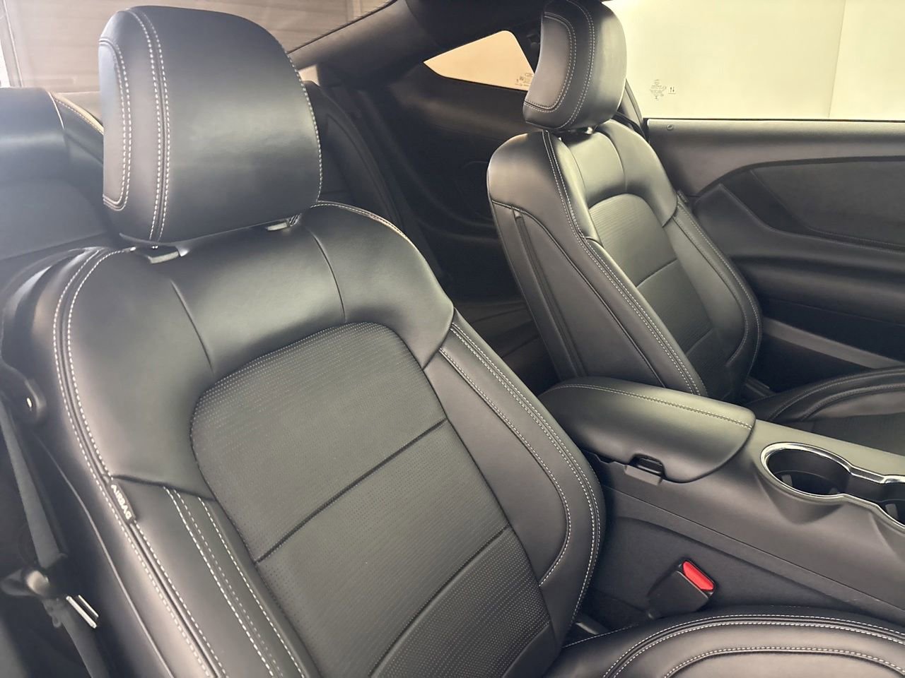 Used 2025 Ford Mustang GT RWD image 21