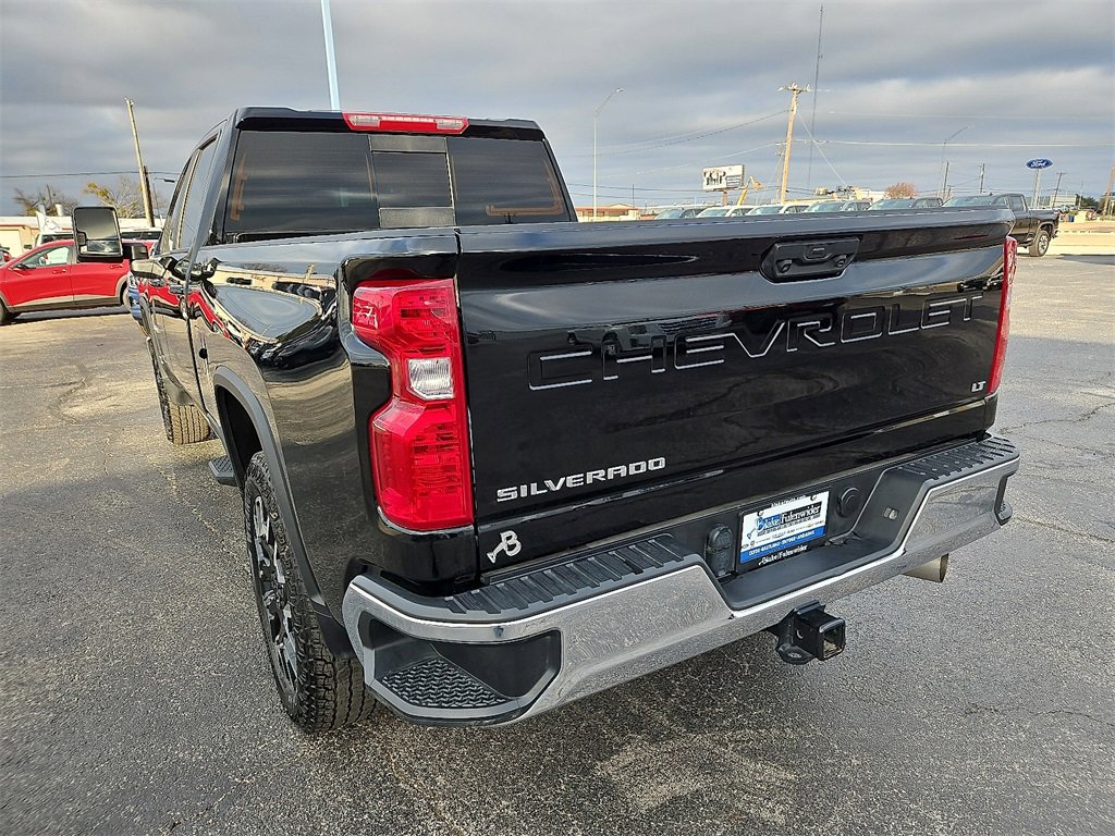 Used 2025 Chevrolet Silverado 2500 LT w/ Leather Package image 4