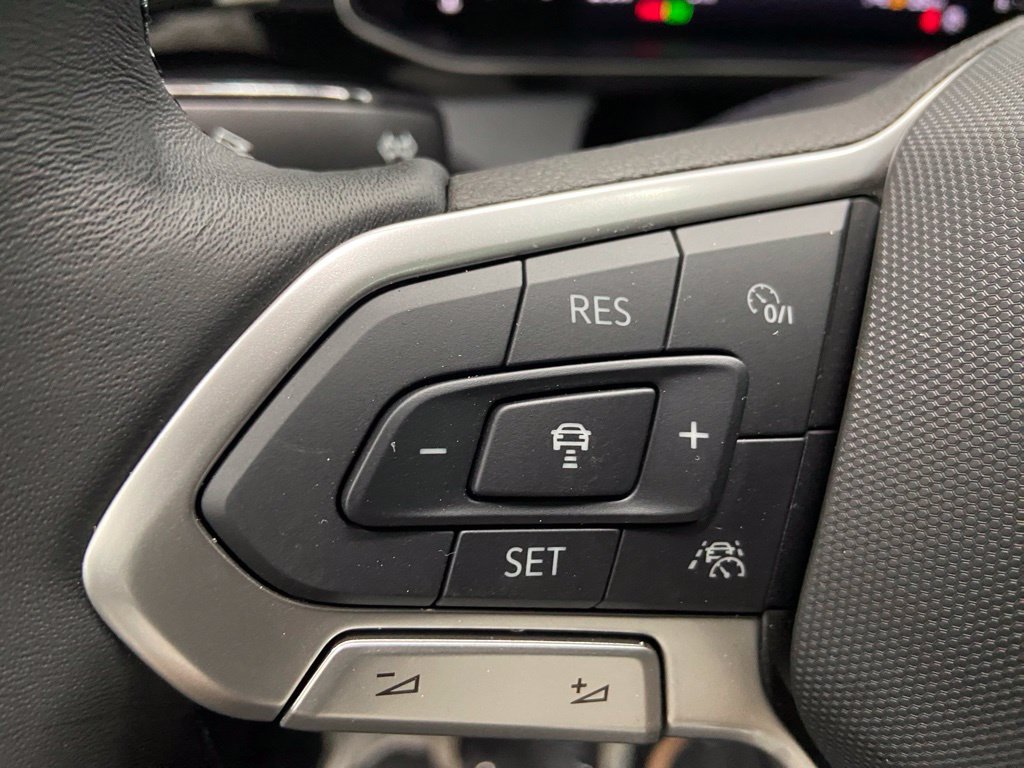 New 2027 Volkswagen Jetta SE FWD image 14