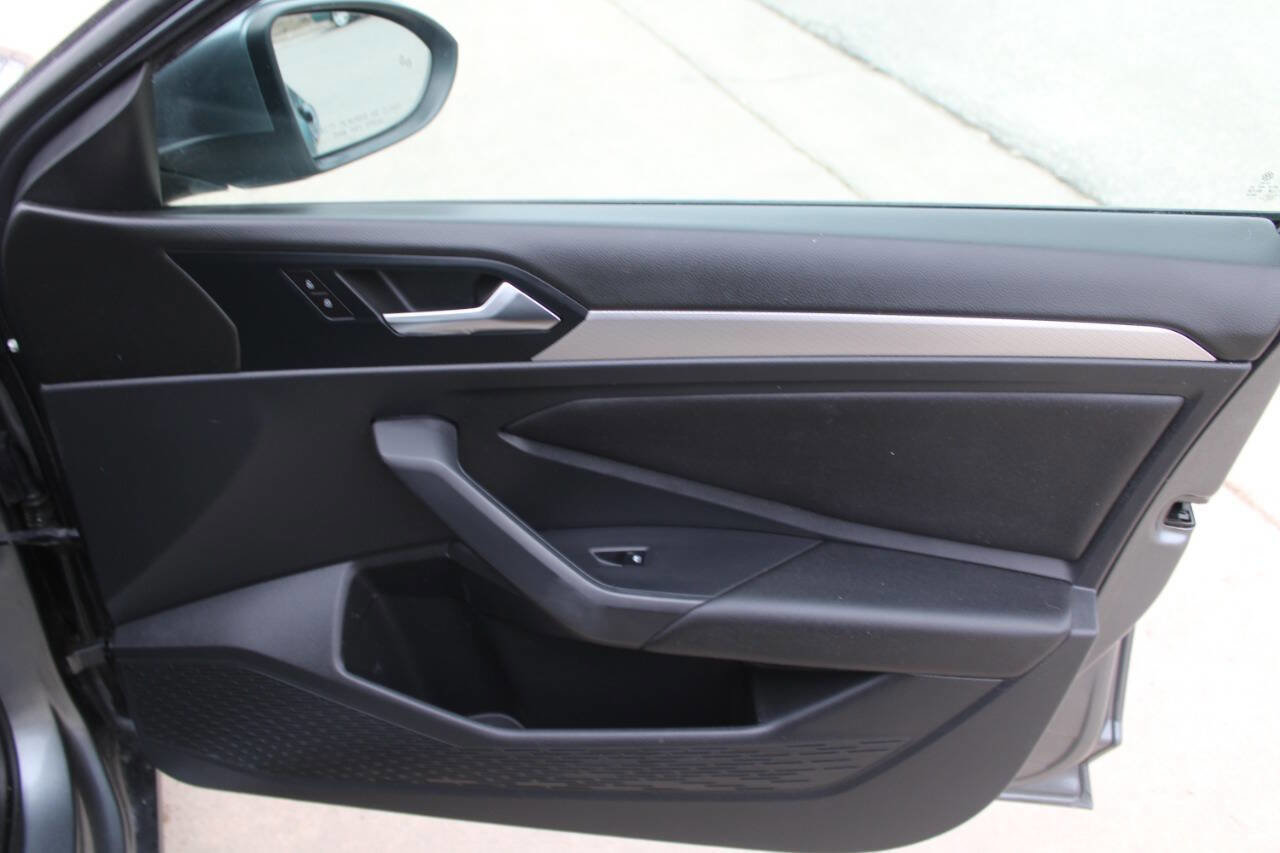 Used 2019 Volkswagen Jetta S image 12