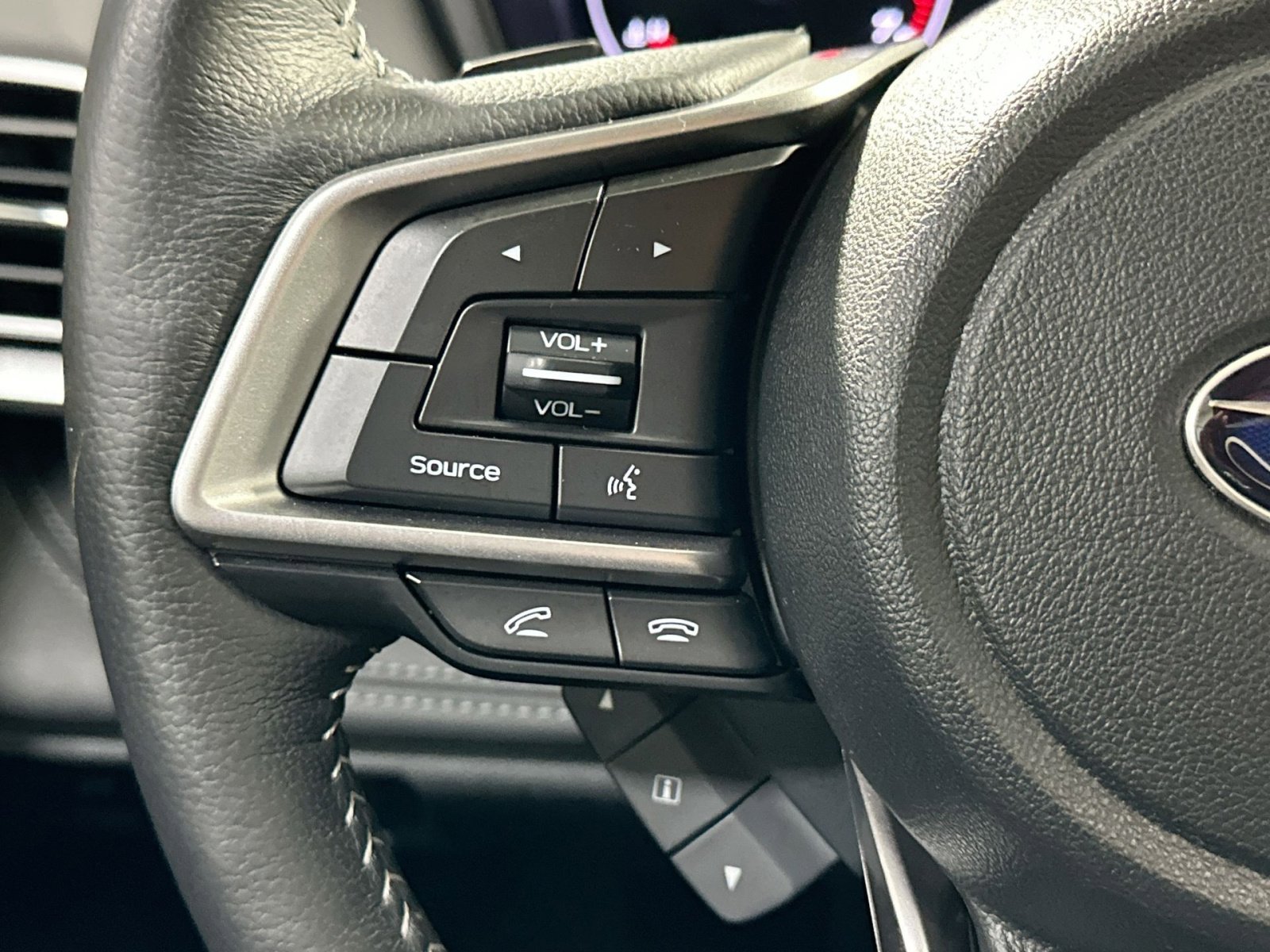 Used 2020 Subaru Outback Limited image 22