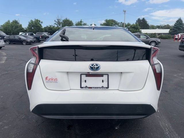 Used 2016 Toyota Prius Two FWD image 5