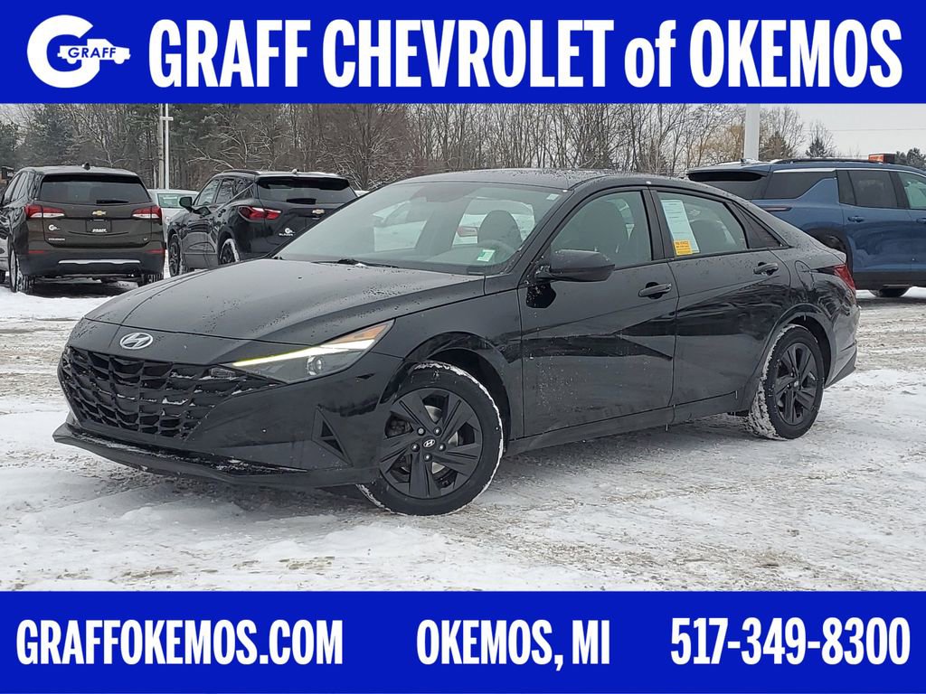 Used 2022 Hyundai Elantra Blue image 1