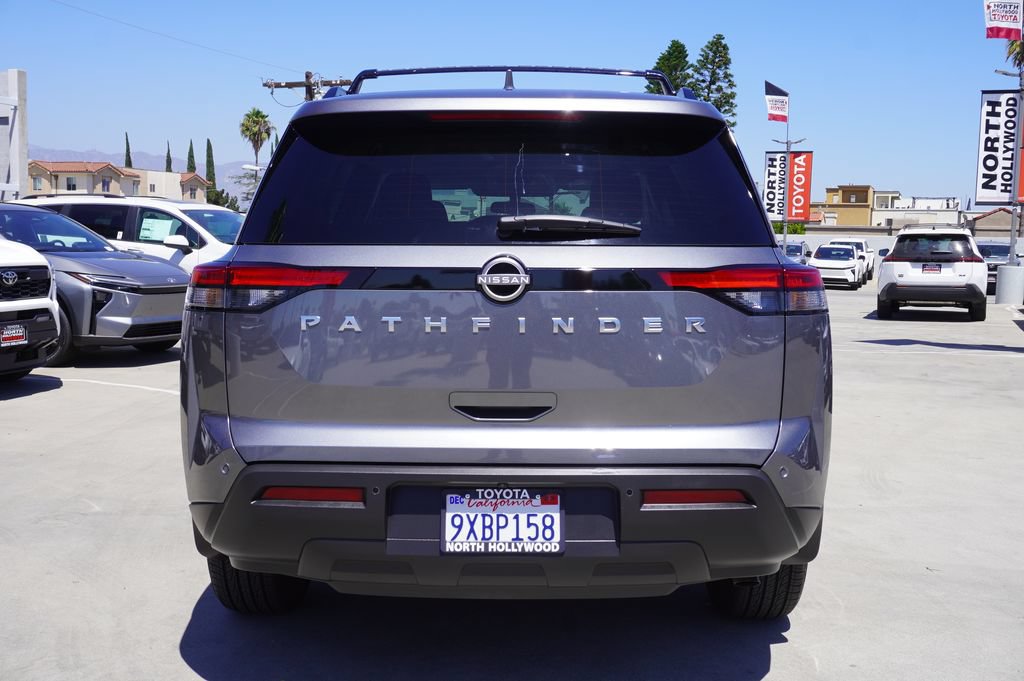 Used 2025 Nissan Pathfinder SV FWD image 6